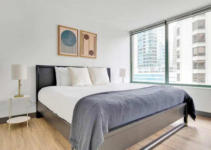 Streeterville 1br W Deck Pool Nr Chi-586